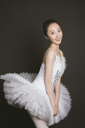 少妇4理论片高清免费观看