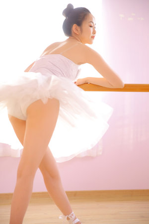 猎奇www在线观看免费视频