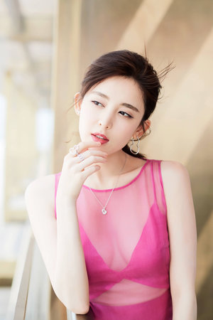 快穿辣文尤物白依依