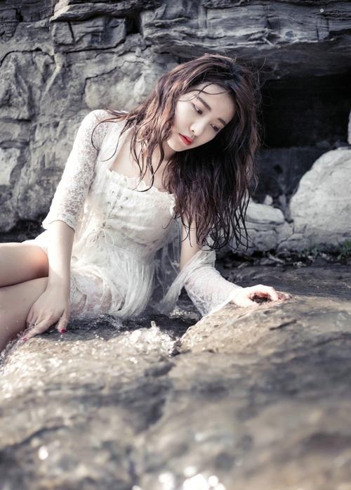 清纯女学生初尝禁果