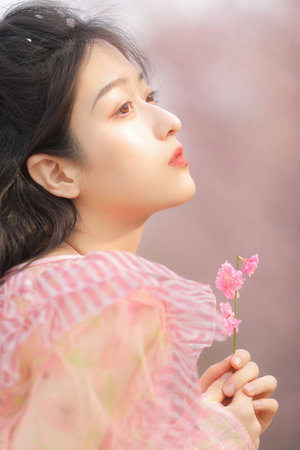 绿巨人视频在线下载